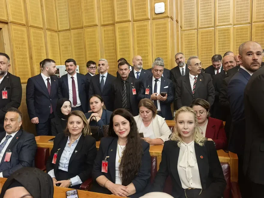 İbrahim Tatlıses'in eski eşi siyasete atıldı! İşte ilk açıklaması