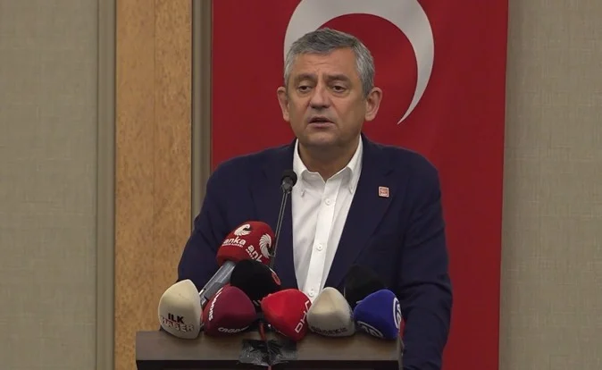 Özgür Özel: “Ya bu oyunu bozacağız ya yeni bir yol açacağız”