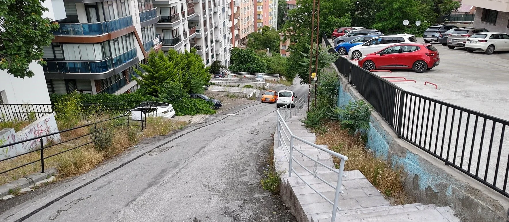 Türkiye'nin en ünlü yokuşu: Hiçbir araç çıkamıyor
