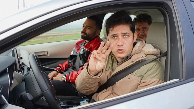Üçlü Pürüz filmi konusu, oyuncuları ve detayları