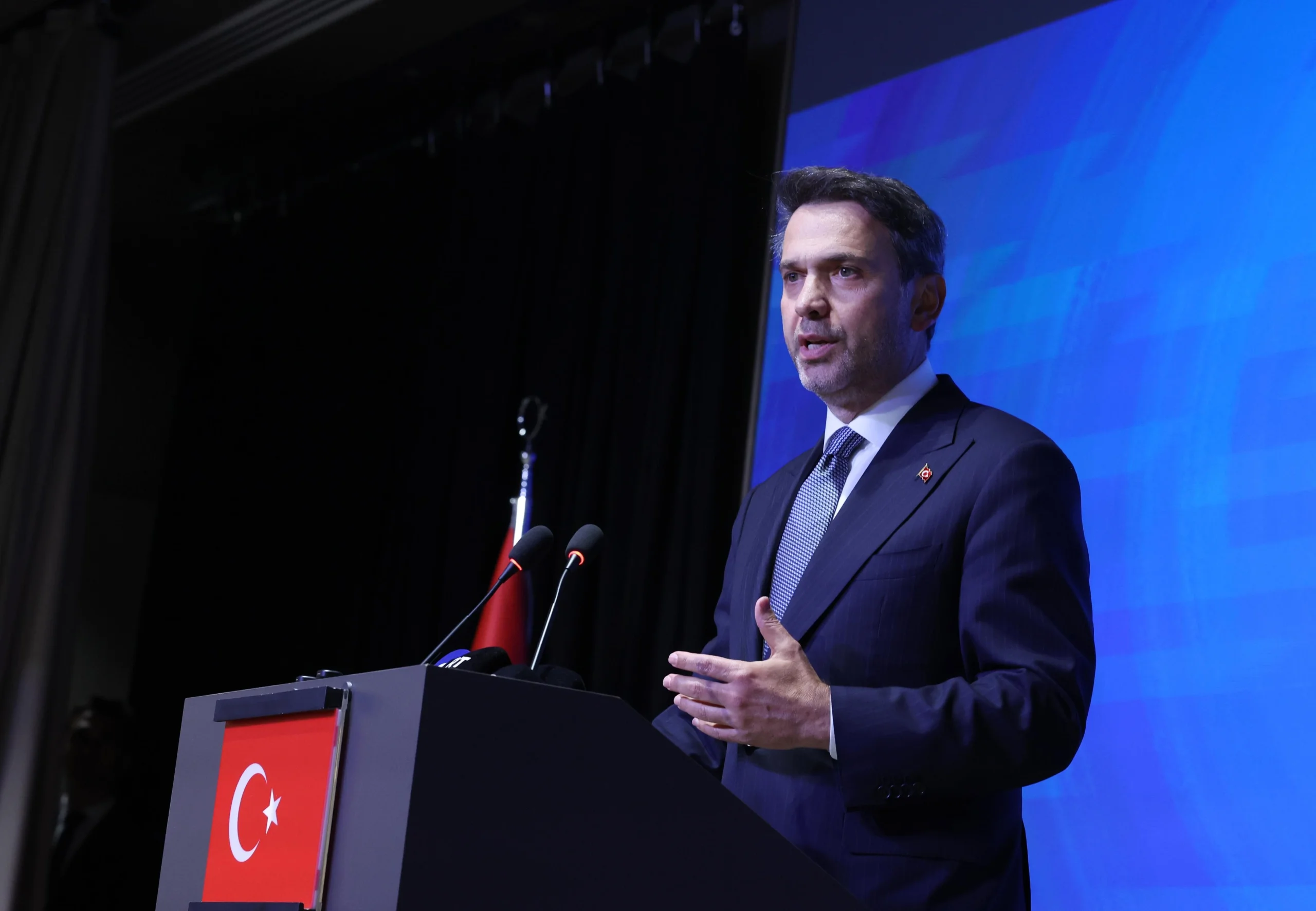 Bakan Bayraktar’dan KKTC’ye doğal gaz/elektrik müjdesi