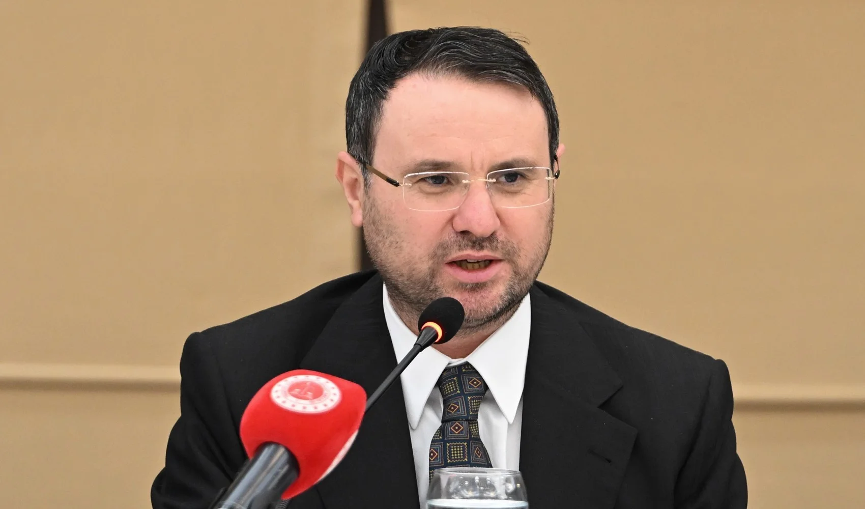 bakan-gurlek-gulistan-doku-dosyasinin-pesini-birakmayacagiz.webp