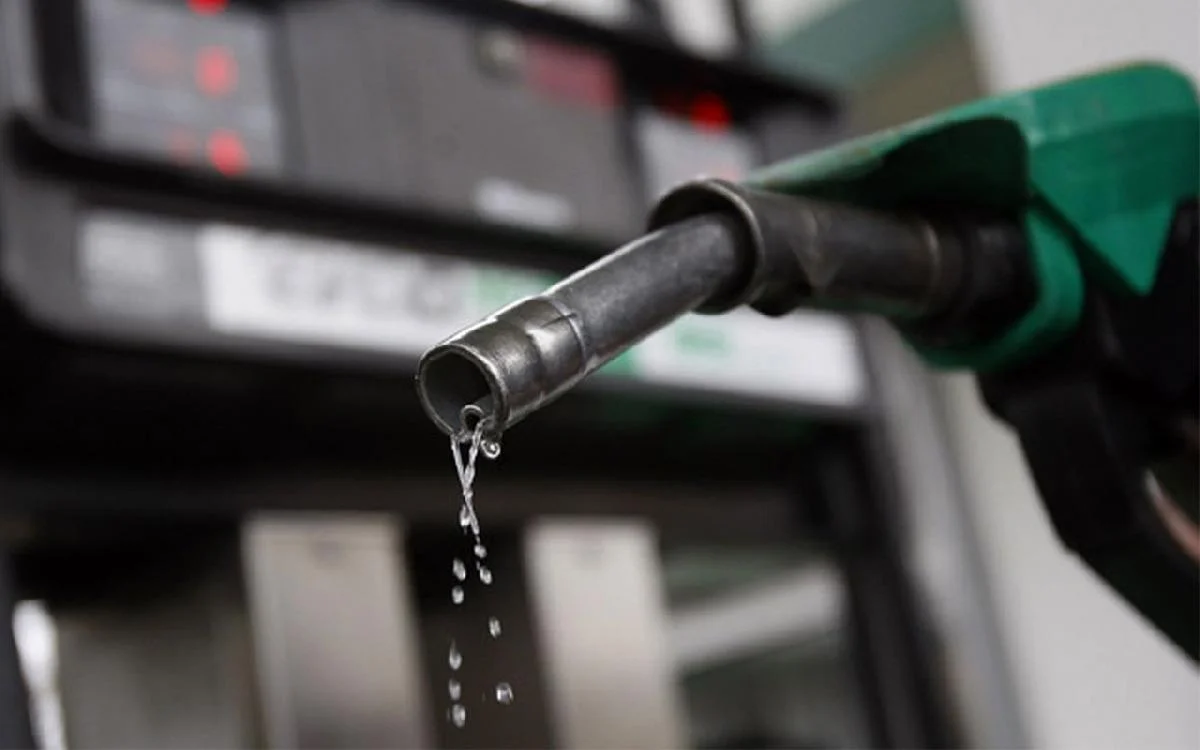 Benzin zamlandı şimdi motorin! Brent 102 dolara dayandı