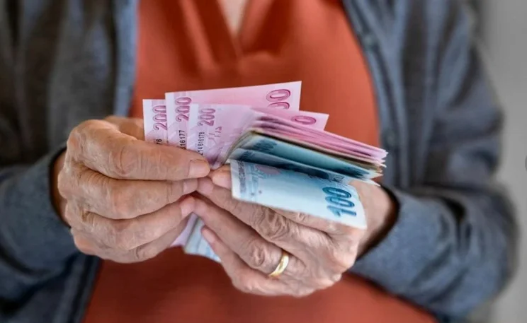 En Düşük Emekli Maaşı 23 Bin 552 TL oluyor: Kanun teklifi Meclis’te