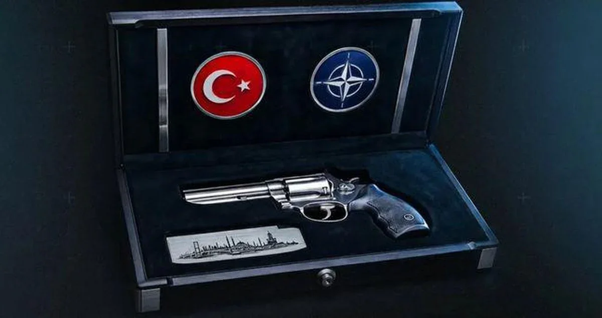 erdogan-in-hediye-ettigi-ozel-silah-markasi-ne-revolver-gundemde-1.webp