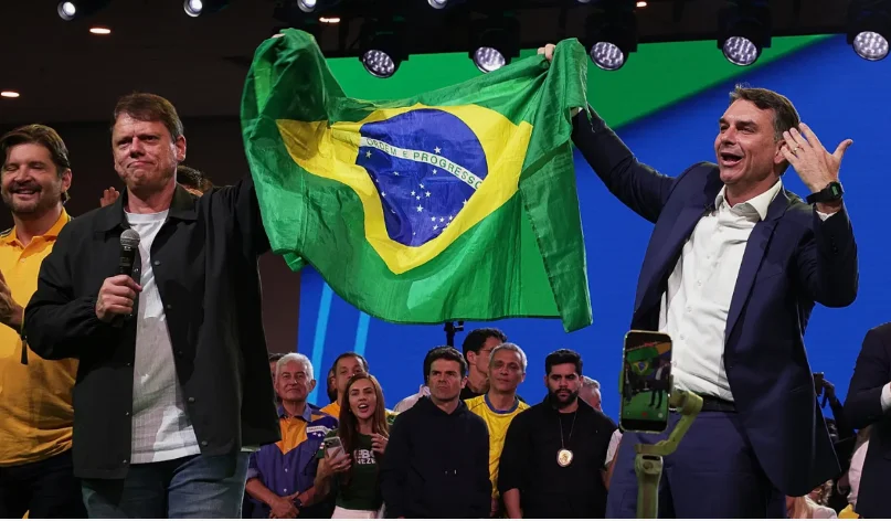 Eski Brezilya Devlet Başkanı’nın oğlu babasının yolunda: Oğul Bolsonaro aday!