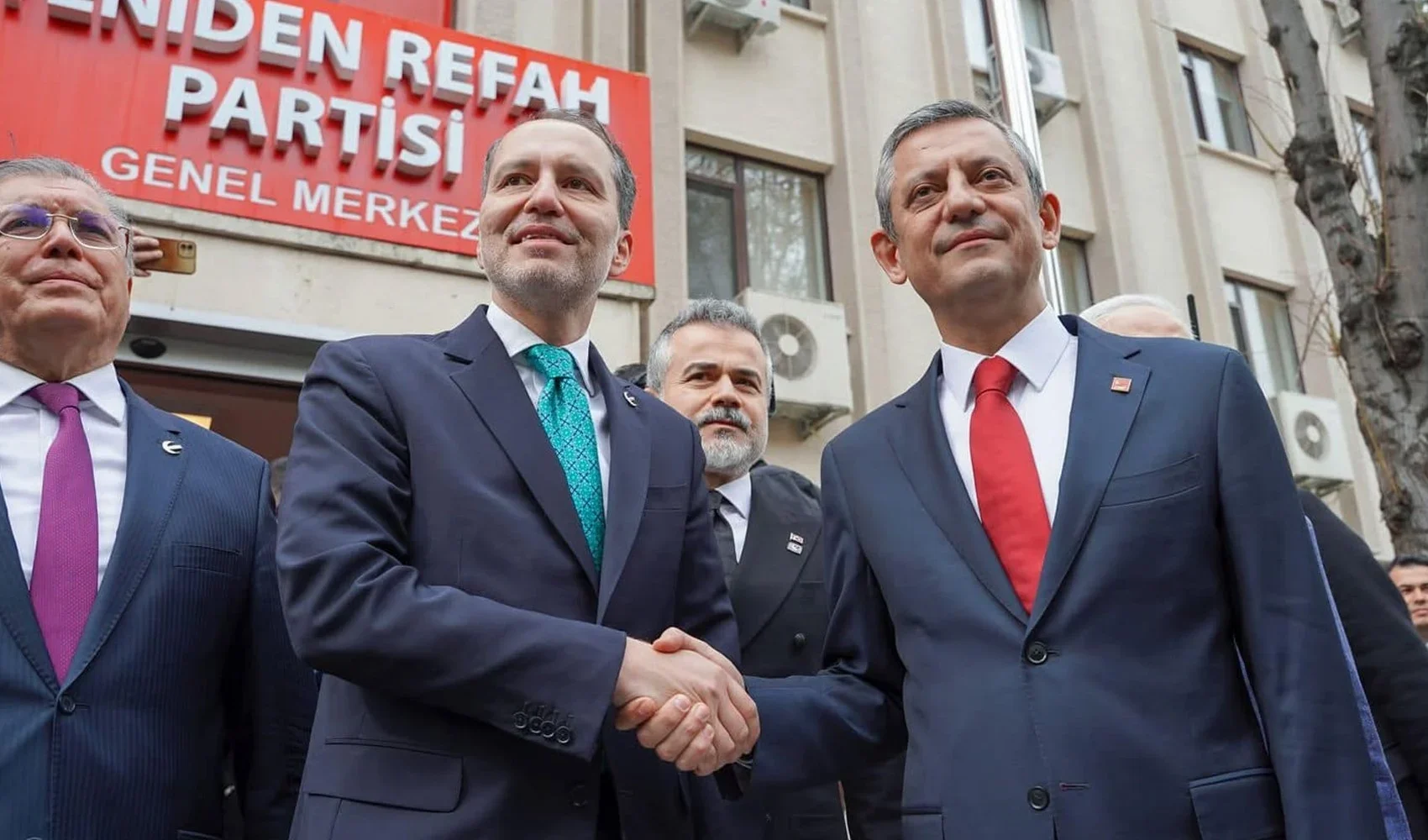 Fatih Erbakan'dan Özgür Özel için ittifak mesajı