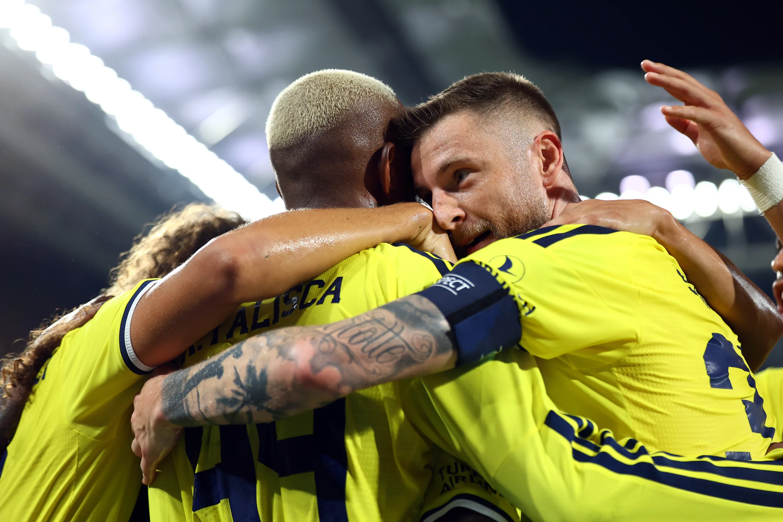 Fenerbahçe'den tek golle ilk resmi galibiyet! Maçtan detaylar...