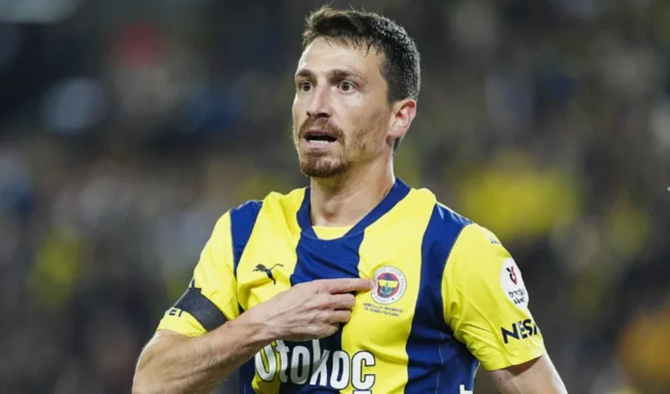 Fenerbahçe transfer: Kaptan kalıyor, Mert Hakan Yandaş ile 1 yıllık anlaşma tamam