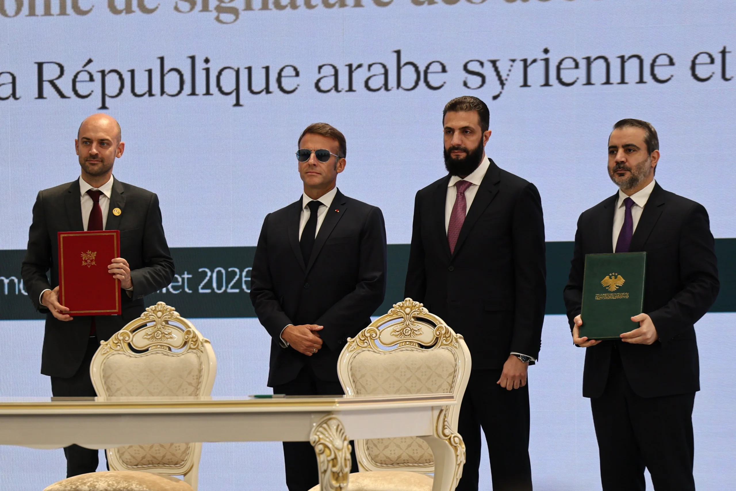 Fransız şirketler Suriye'de... Macron ve Şara imzaları attı