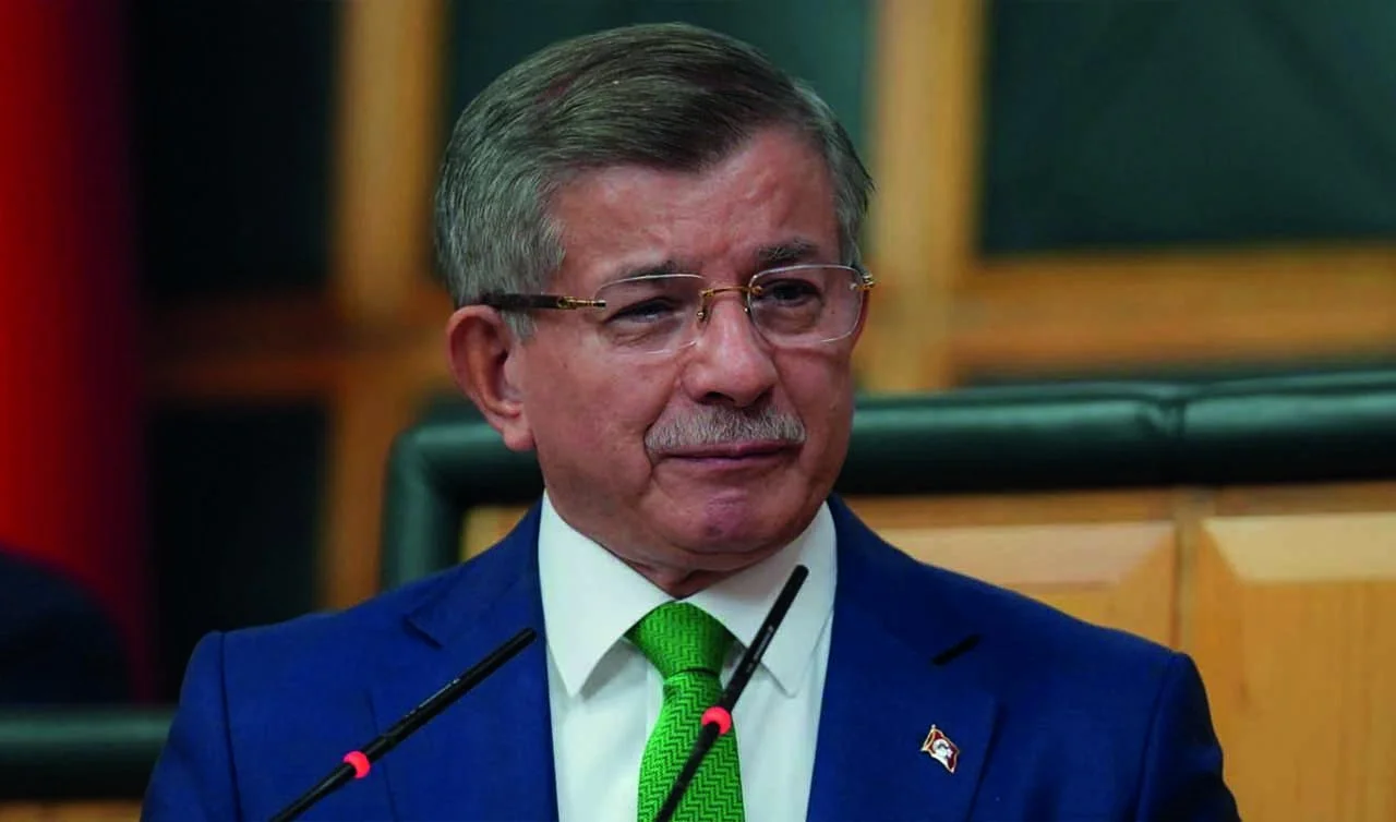 Gelecek Partisi kapatıldı! Davutoğlu’dan açıklama