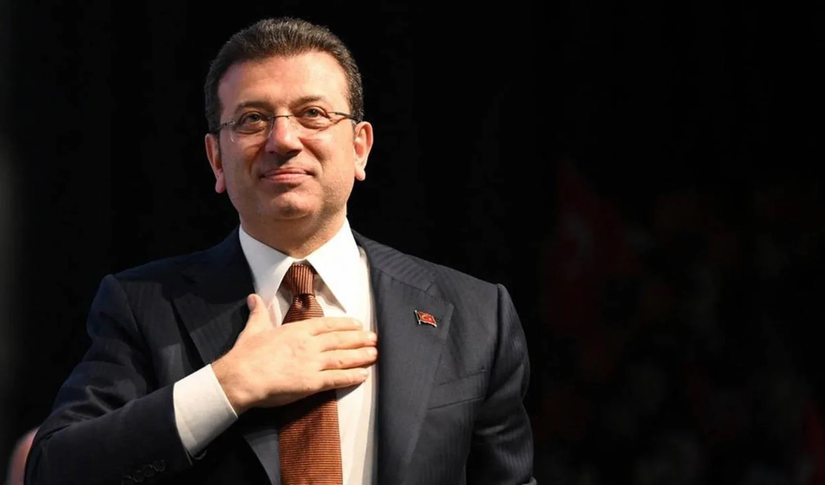 İmamoğlu'ndan yeni parti ismi sorusuna çarpıcı yanıt!