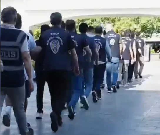 İstanbul'da 76 milyar TL'lik vurgun: 68 gözaltı