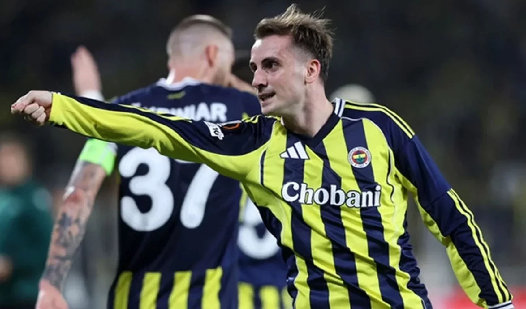 Kerem Aktürkoğlu Fenerbahçe'den ayrılmıyor!