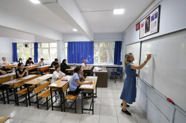 LGS 2026 sonuçları açıklandı! 452 şampiyon 500 tam puan aldı