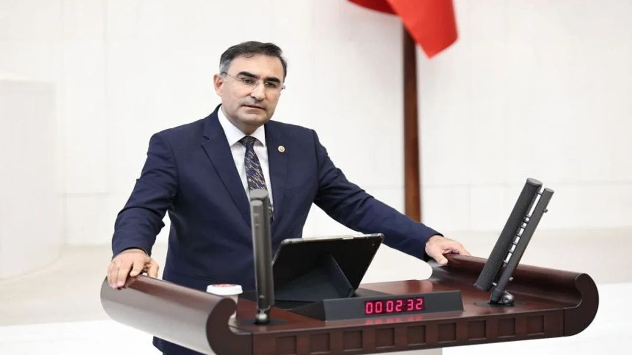 Milletvekili Dr. Hasan Arslan’dan TBMM Genel Kurulu’nda Sert Tepki: "Kutsallarımıza Saldırıyı Normalleştiremeyeceksiniz!"*