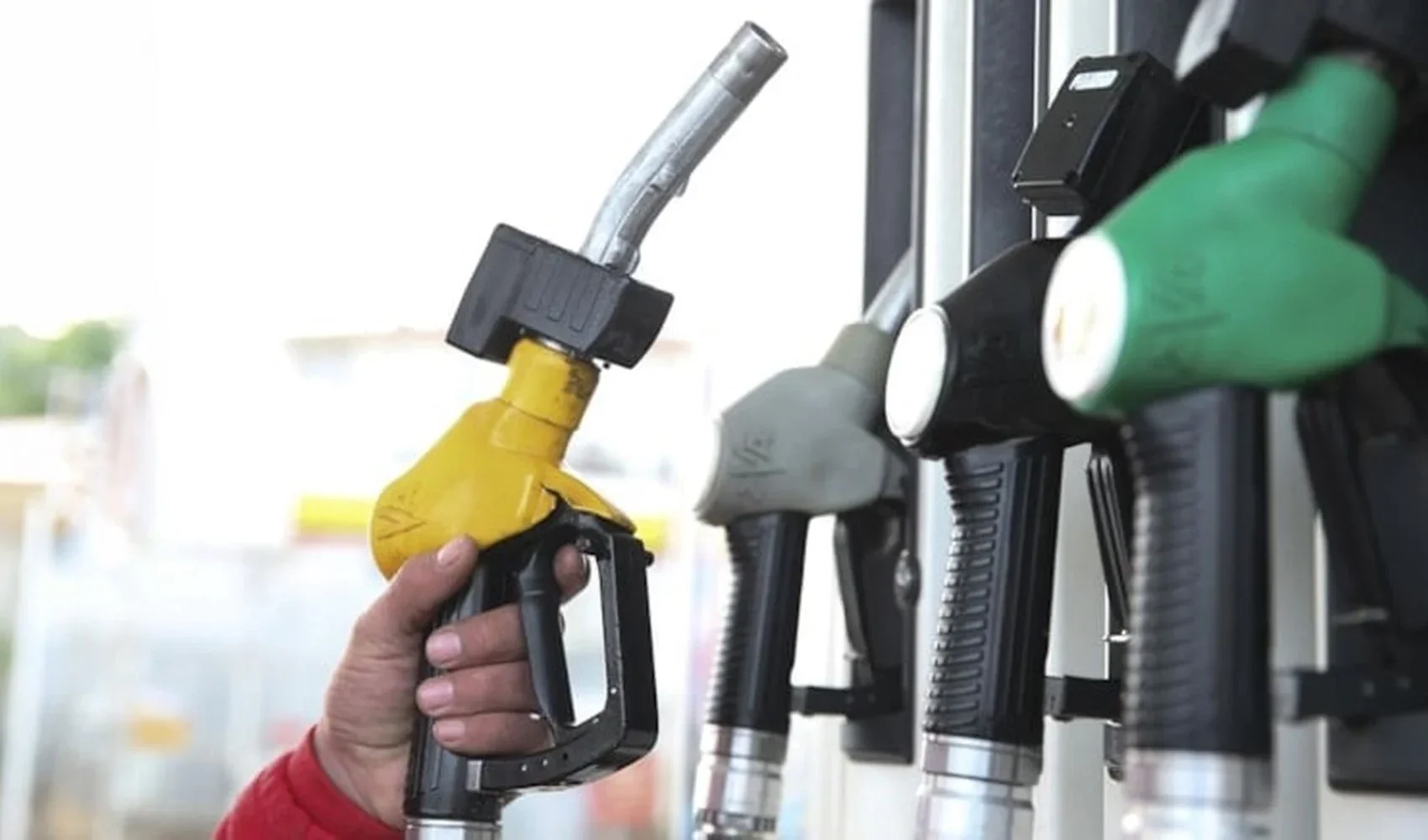 Motorine 3,90 TL, benzine 1 TL zam geliyor! Tarih belli oldu