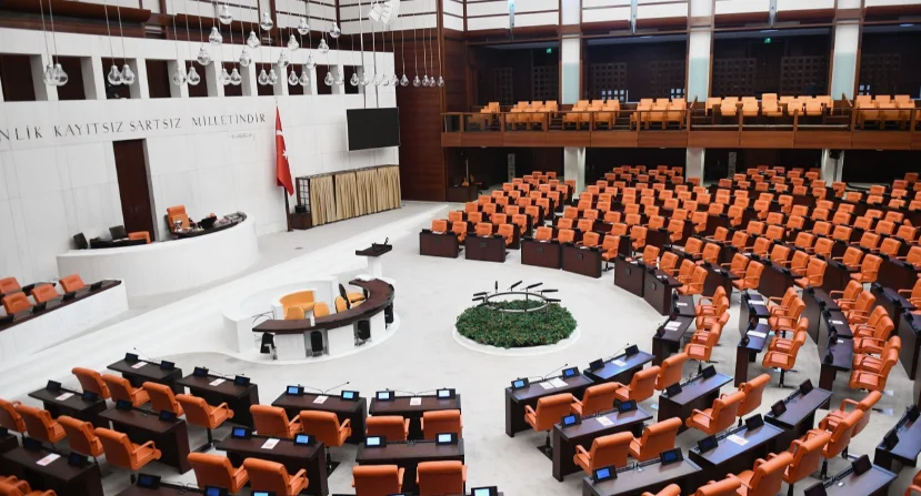TBMM sandalye dağılımı değişti: CHP kaçıncı oldu: İşte yeni liste