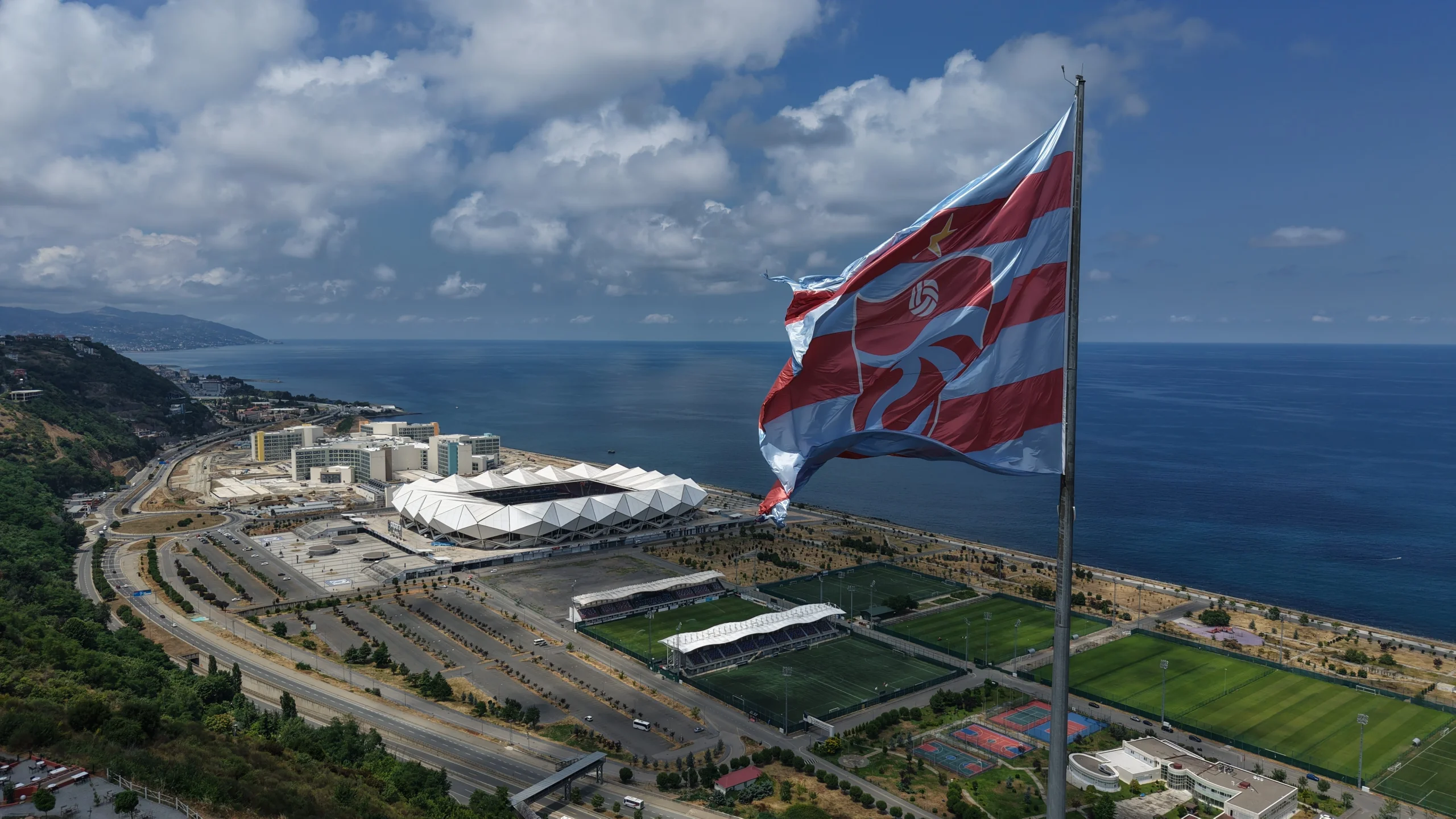 Trabzonspor kimleri aldı? Süper Lig 2026-2027 sezonu 12 transferin tam listesi!