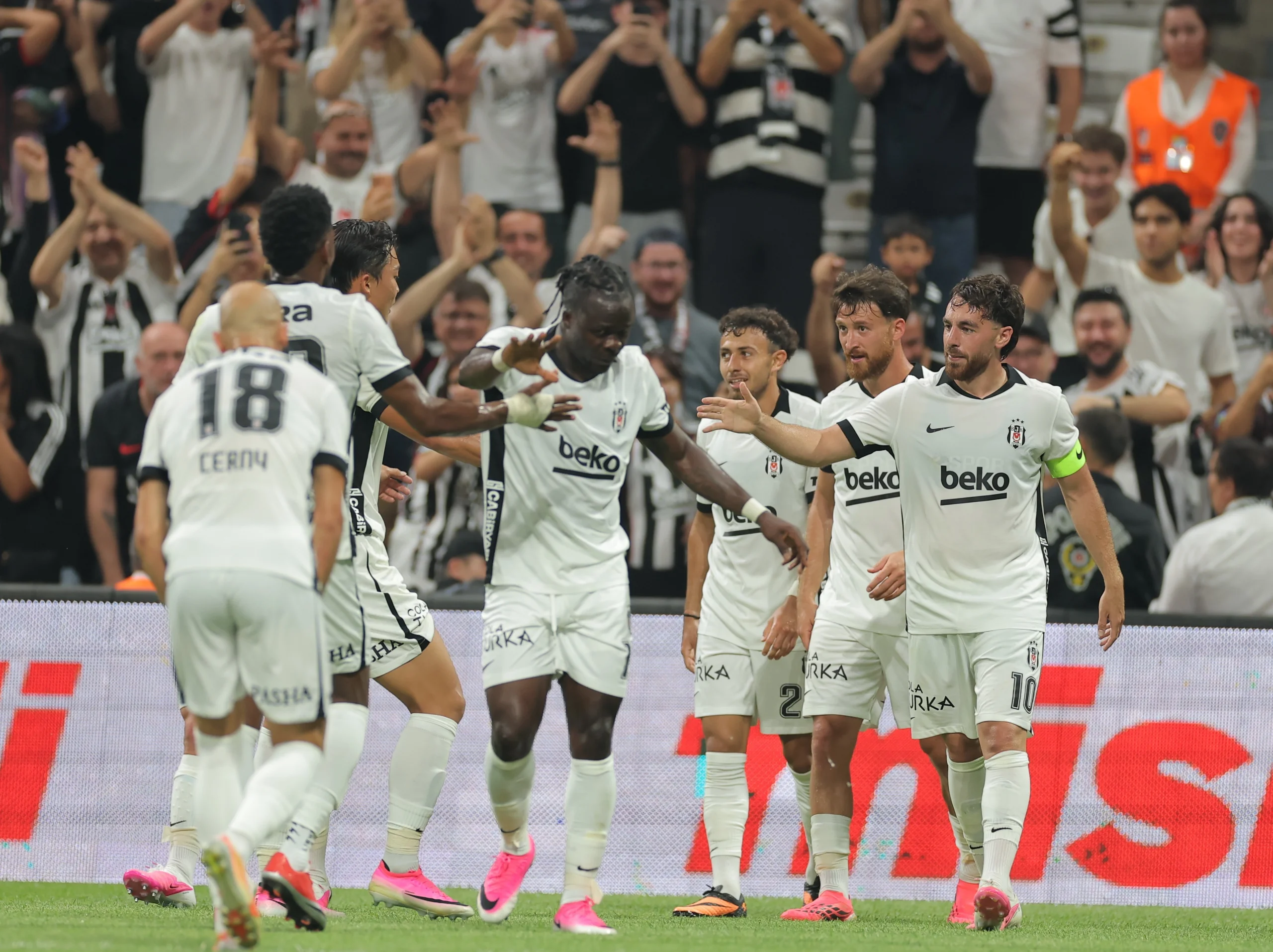 UEFA Avrupa Ligi: Beşiktaş: 1 - Midtjylland: 0