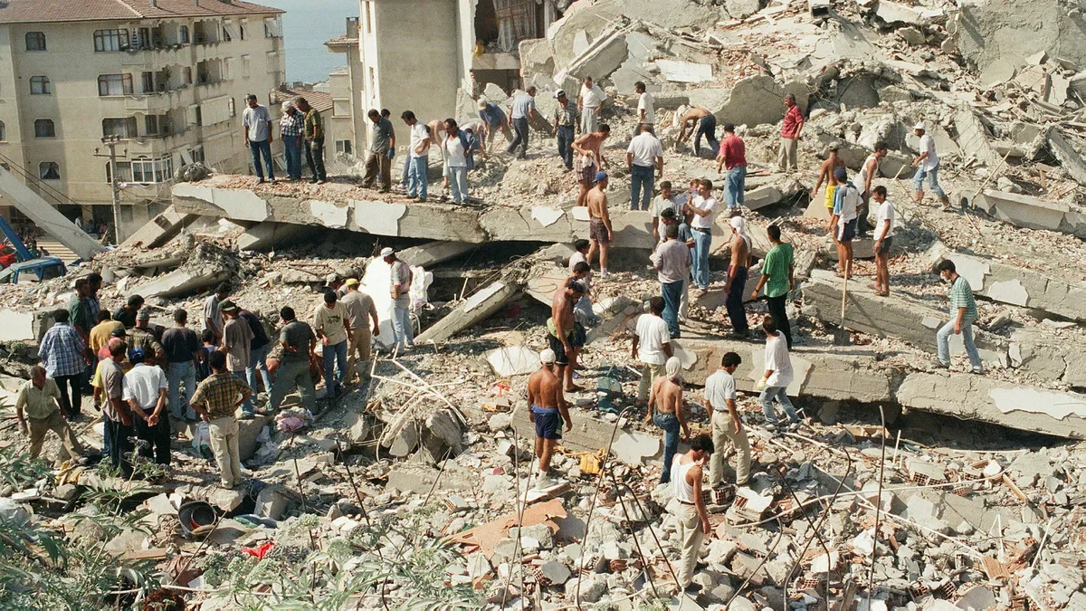 17 Ağustos 1999: Saat 03:02'de hayat durdu! 27 yıldır acısı ilk gün gibi