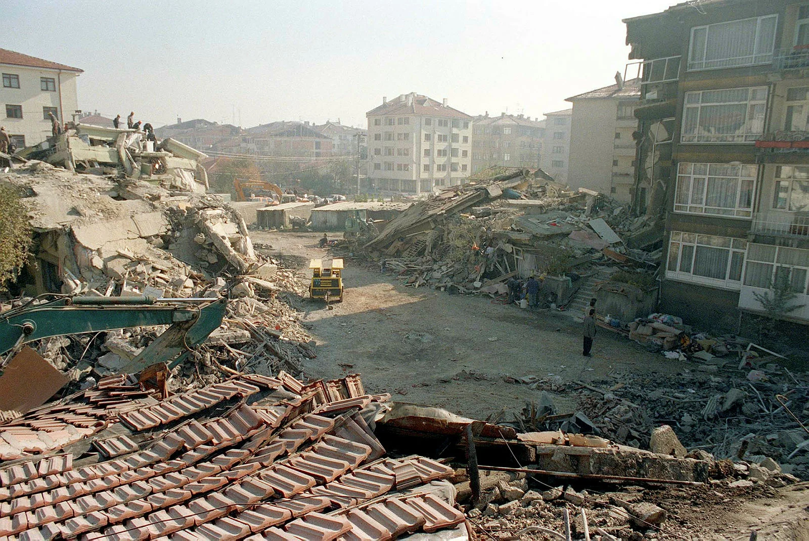 17 Ağustos 1999: Saat 03:02'de hayat durdu! 27 yıldır acısı ilk gün gibi