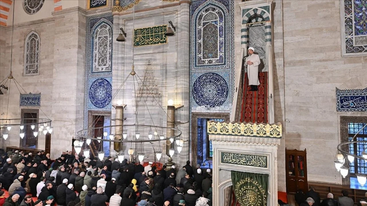 28 Ağustos bugünkü Cuma hutbesi: Vatan sevgisi ve Malazgirt Zaferi