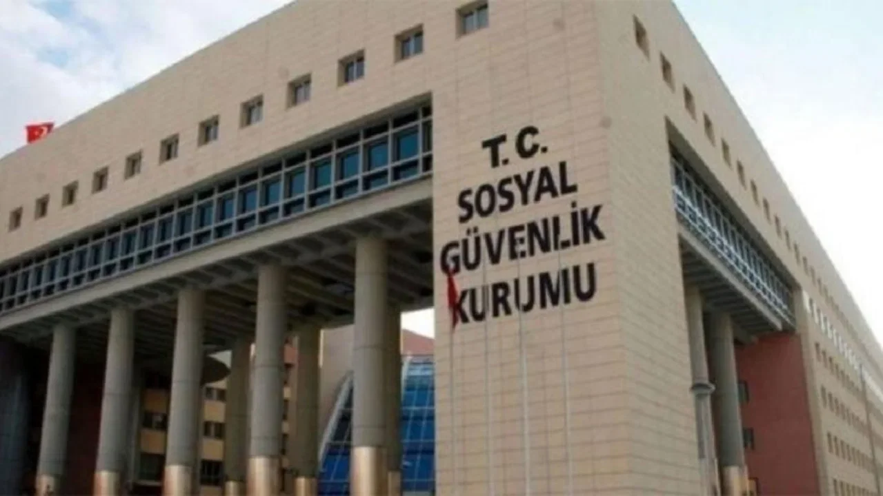 AK Parti 25 yaşında: Çeyrek asra damga vuran 25 icraat