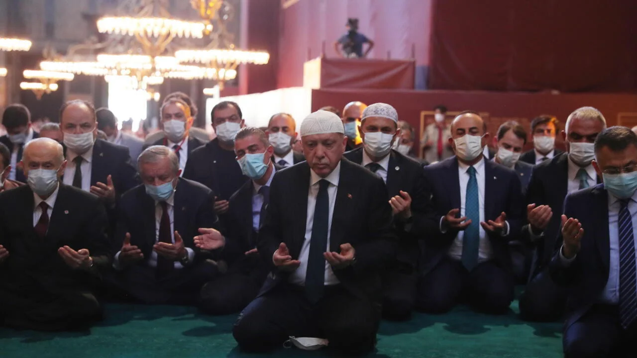 AK Parti 25 yaşında: Çeyrek asra damga vuran 25 icraat