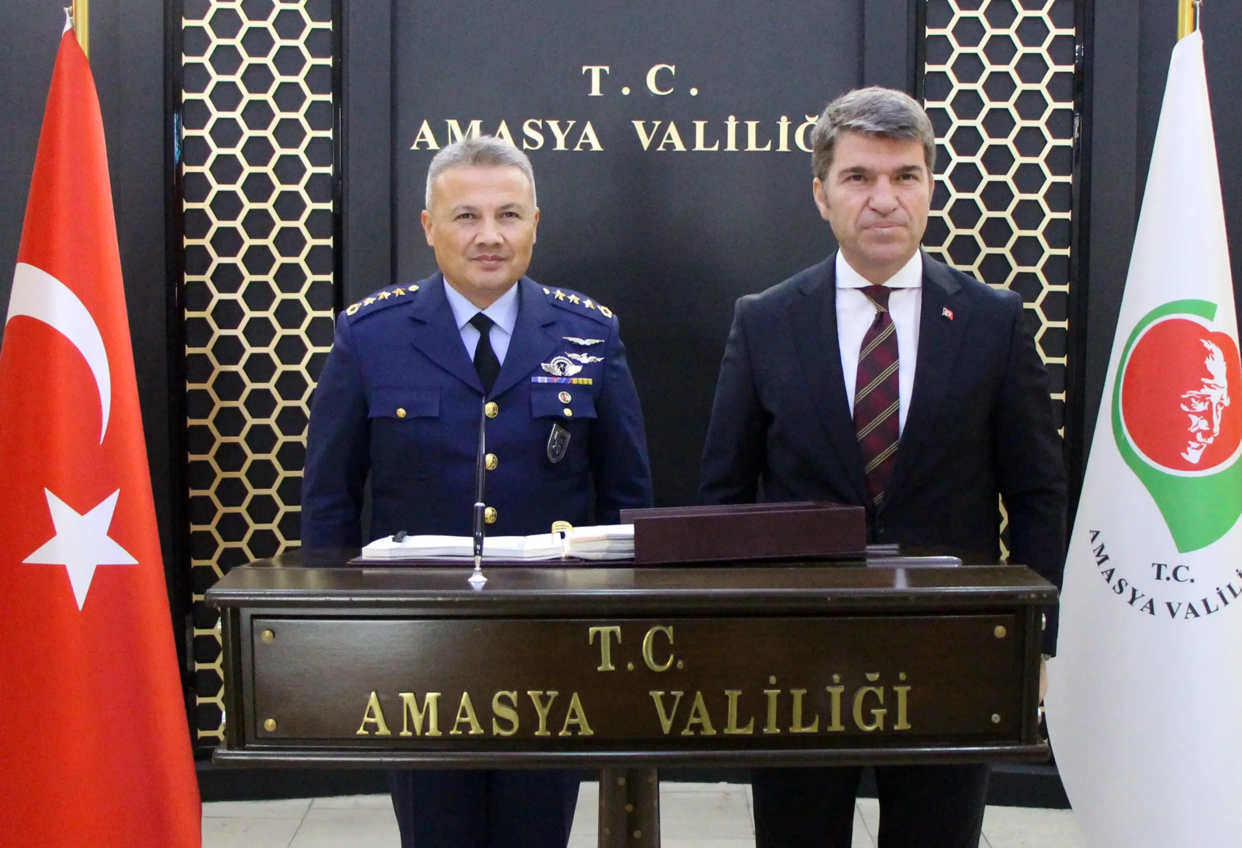 Alper Gezeravcı Merzifon'da göreve başladı: İlk ziyaret Amasya'ya