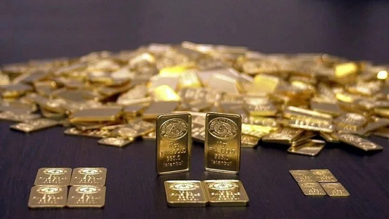 Altında yön değişti! Gram altın fiyatı 200 lira geriledi