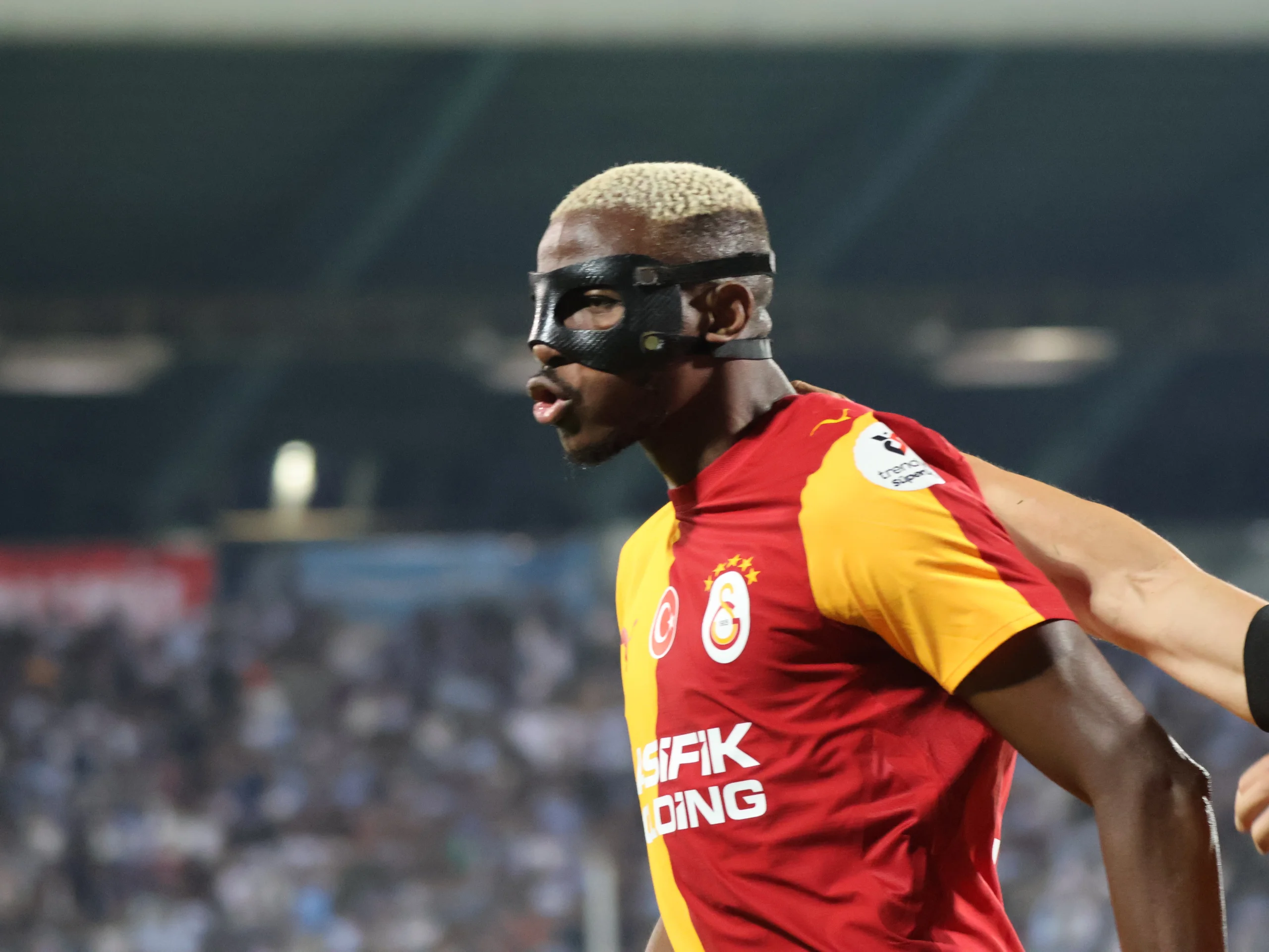 Erzurumspor fark yedi, Osimhen tarihe geçti!