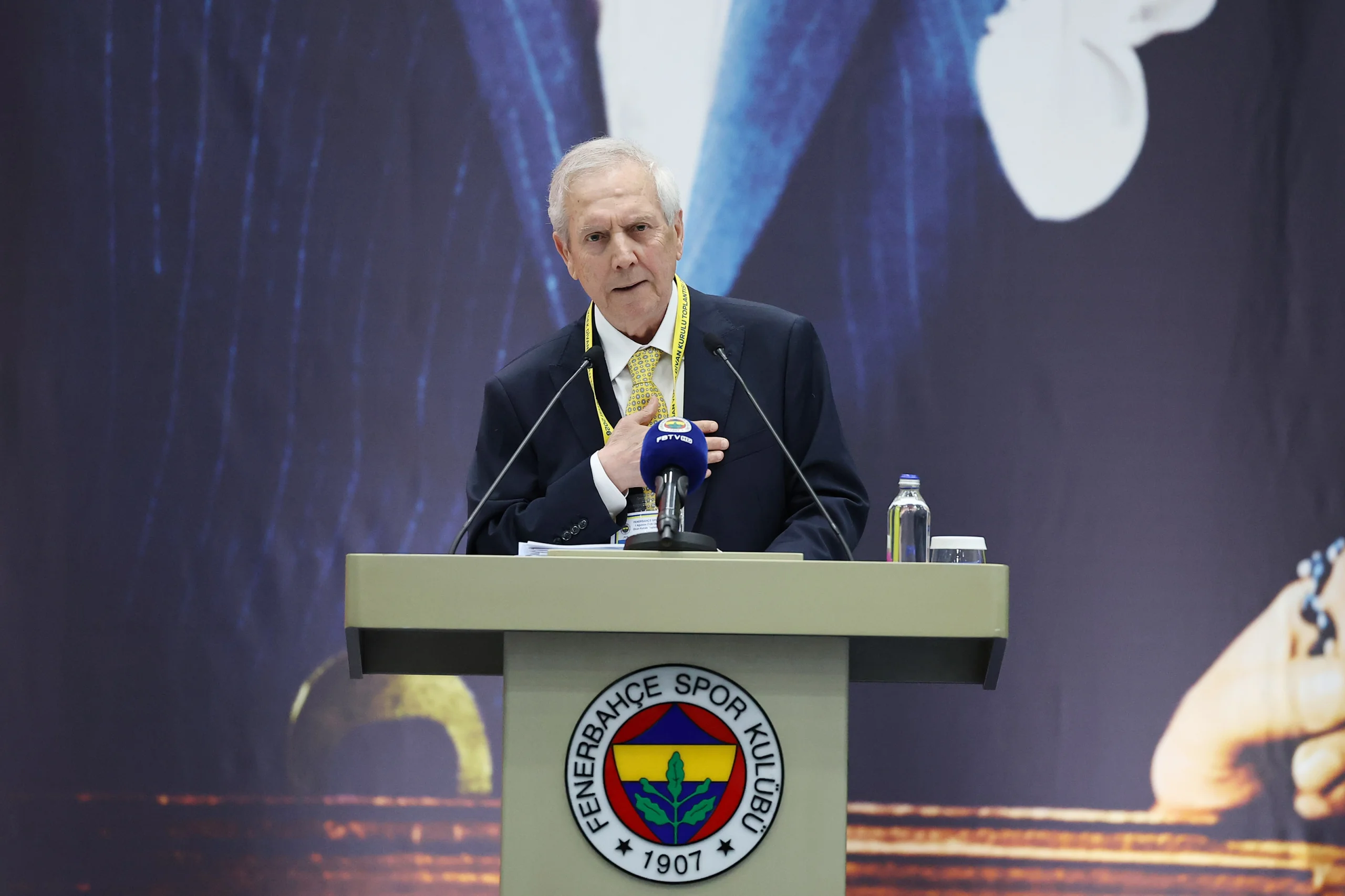 aziz-yildirim-in-mujdesi-ortaya-cikti-transfere-almanya-ya-uculuyor-1.webp