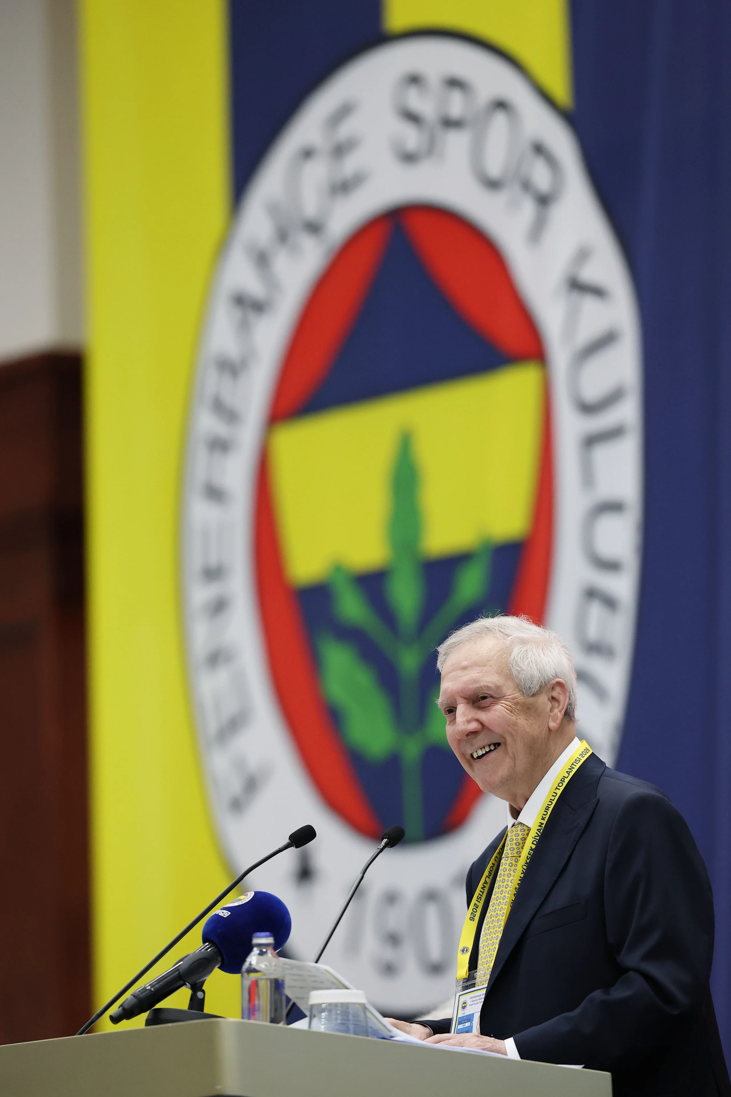 aziz-yildirim-in-mujdesi-ortaya-cikti-transfere-almanya-ya-uculuyor.webp