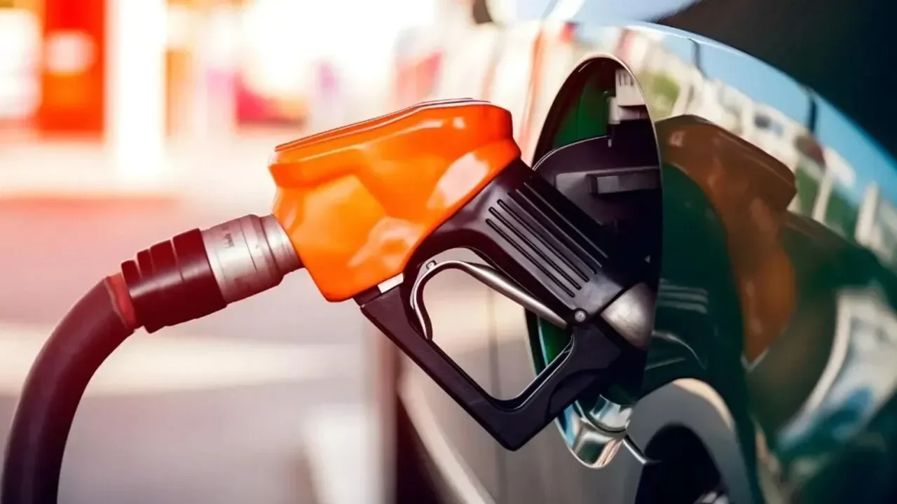 benzine-4-34-tl-indirim-geliyor-pompaya-ne-kadar-yansir-1.webp