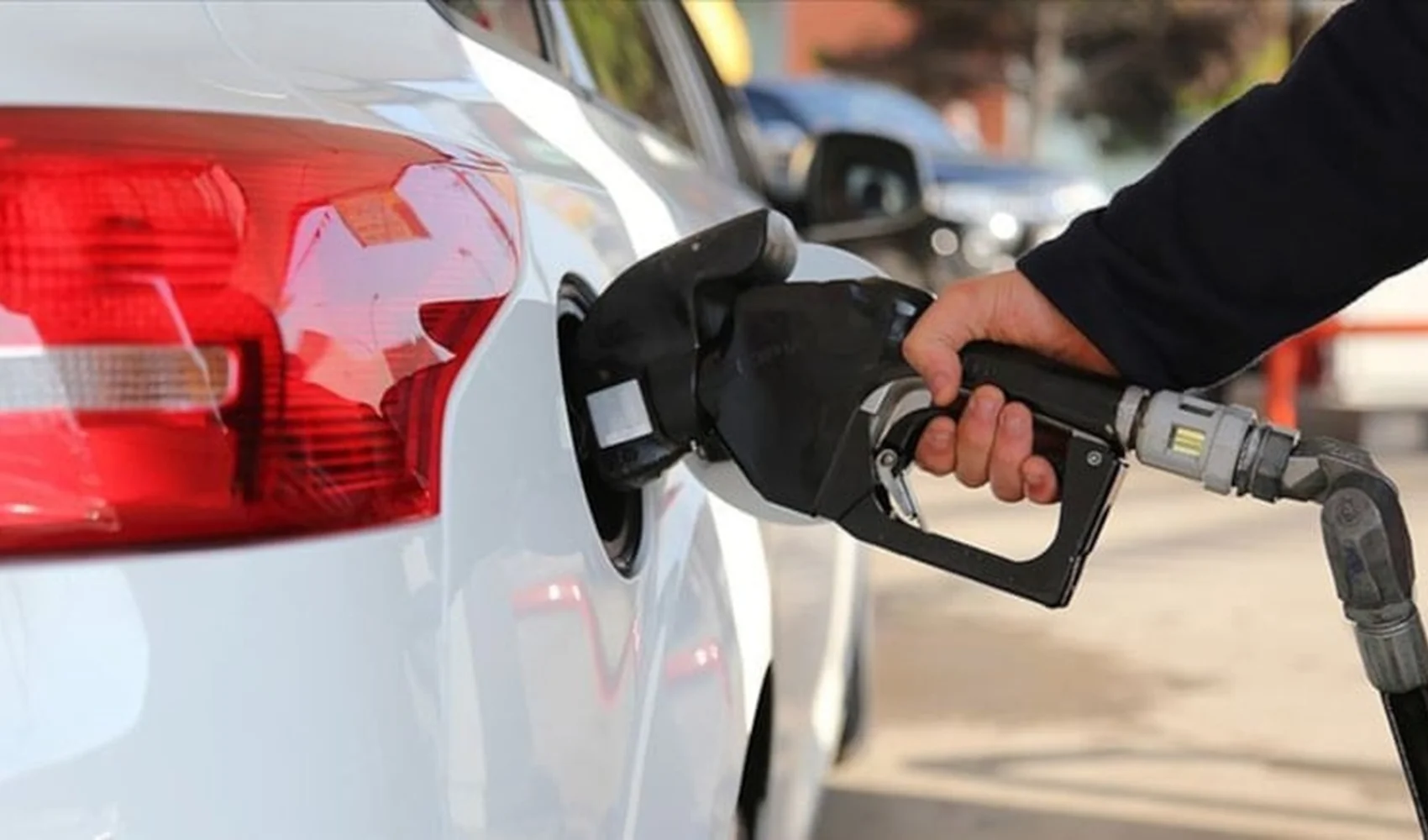 Benzine 4,34 TL indirim geliyor! Pompaya ne kadar yansır?