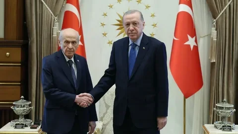 Beştepe'de kritik zirve! Erdoğan ve Bahçeli Saat 14.00'te ne görüşecek?