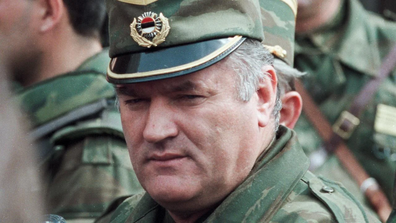Bosna Kasabı Ratko Mladiç Lahey'de öldü: Srebrenitsa'nın celladıydı