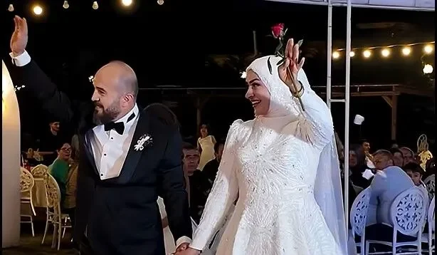 Burçun Özçivit kimdir, ne iş yapıyor? Burak Özçivit'in kız kardeşi evlendi