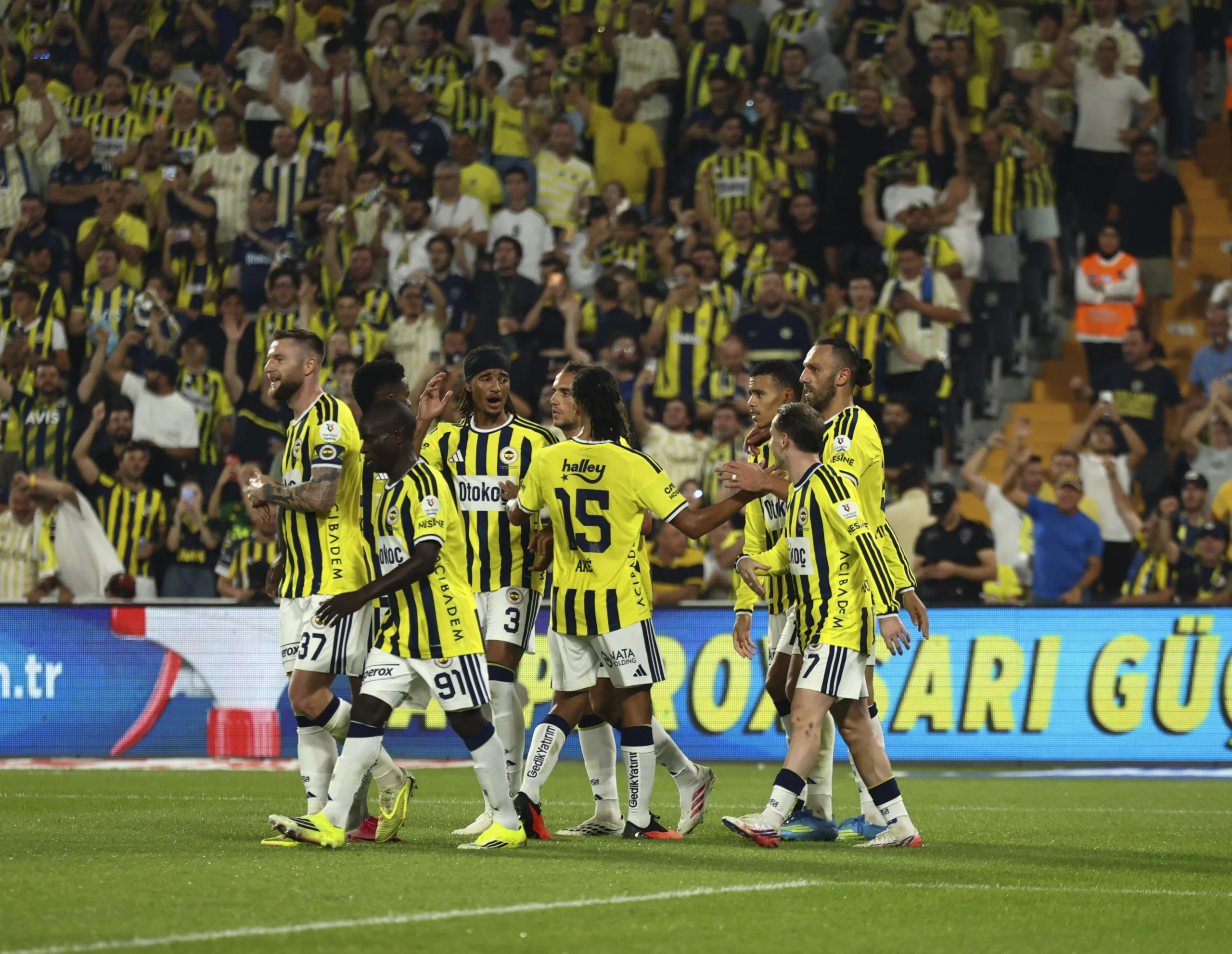 Fenerbahçe 2026-2027 Yabancı Oyuncu Listesi: Kadroda kimler var?