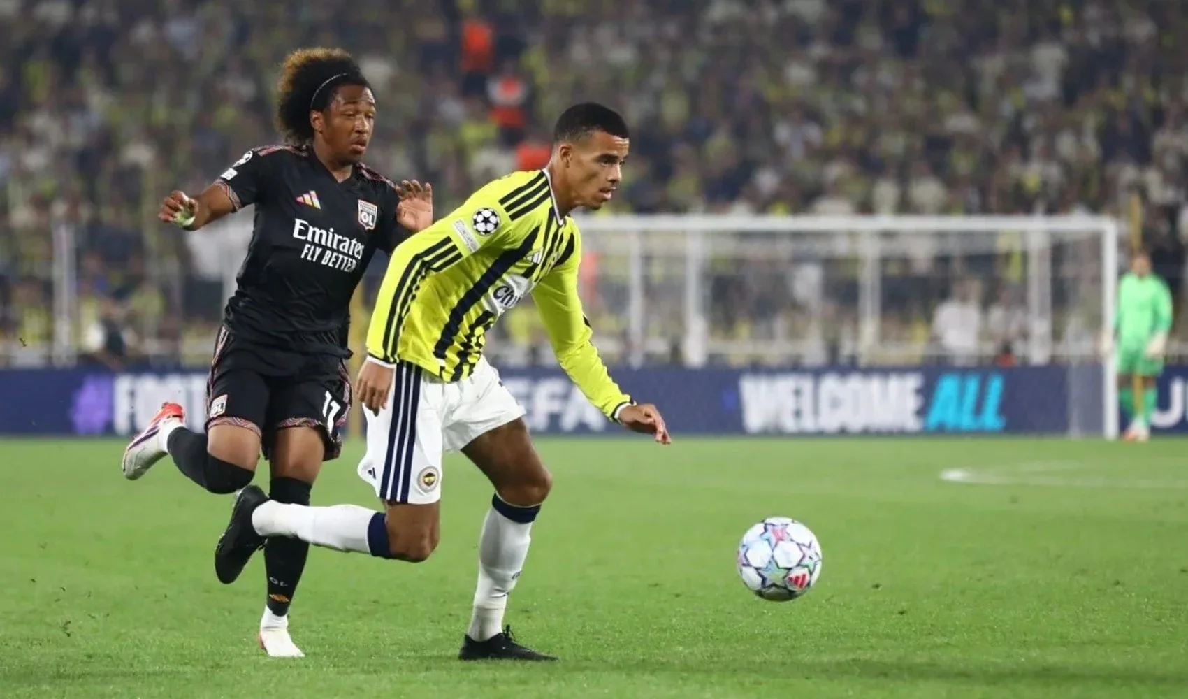 Fenerbahçe Lyon karşısında 1.25 milyar TL için sahada!