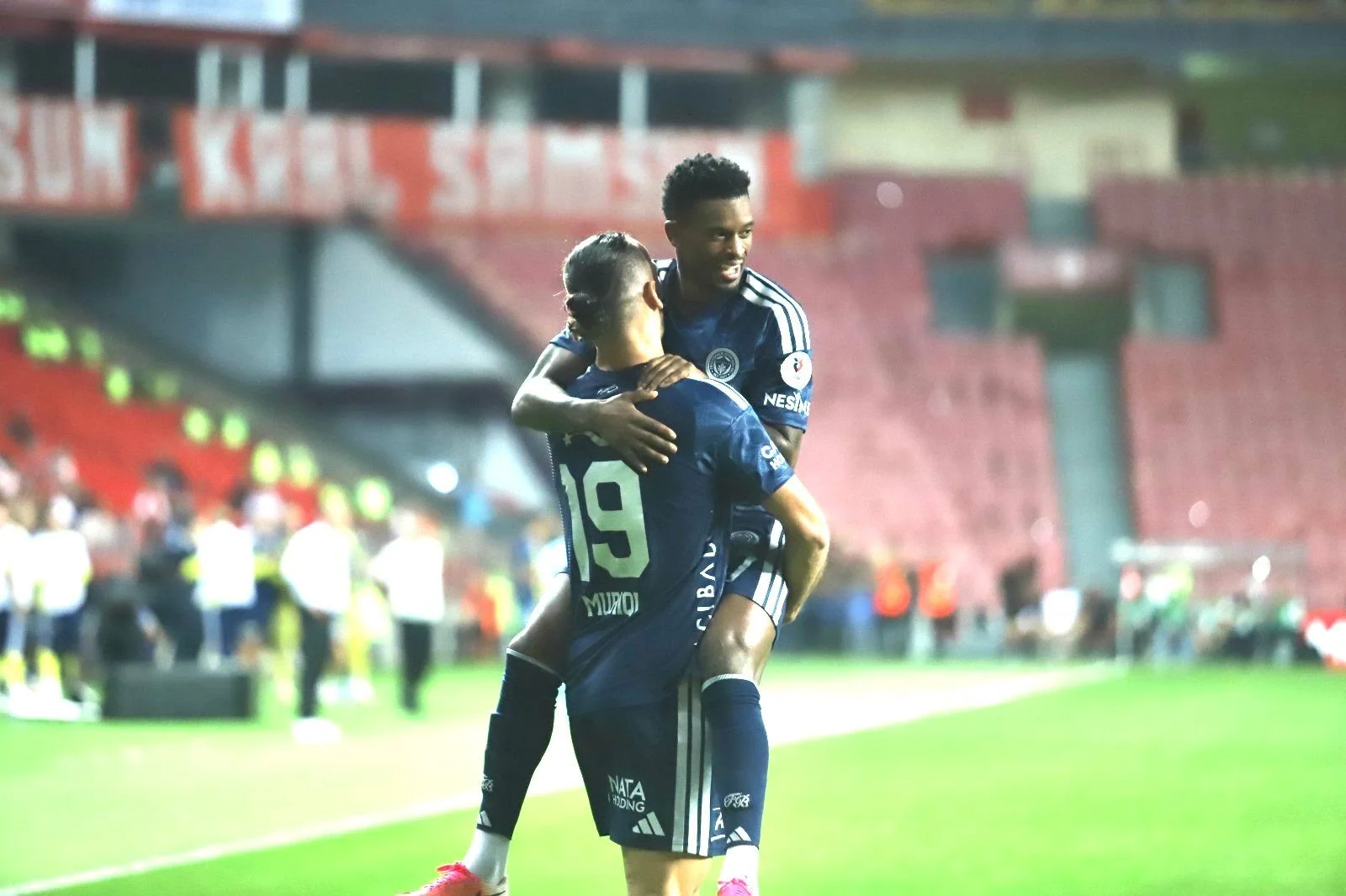 Fenerbahçe maça hızlı başladı: 3’ gol Vedat Muriqi