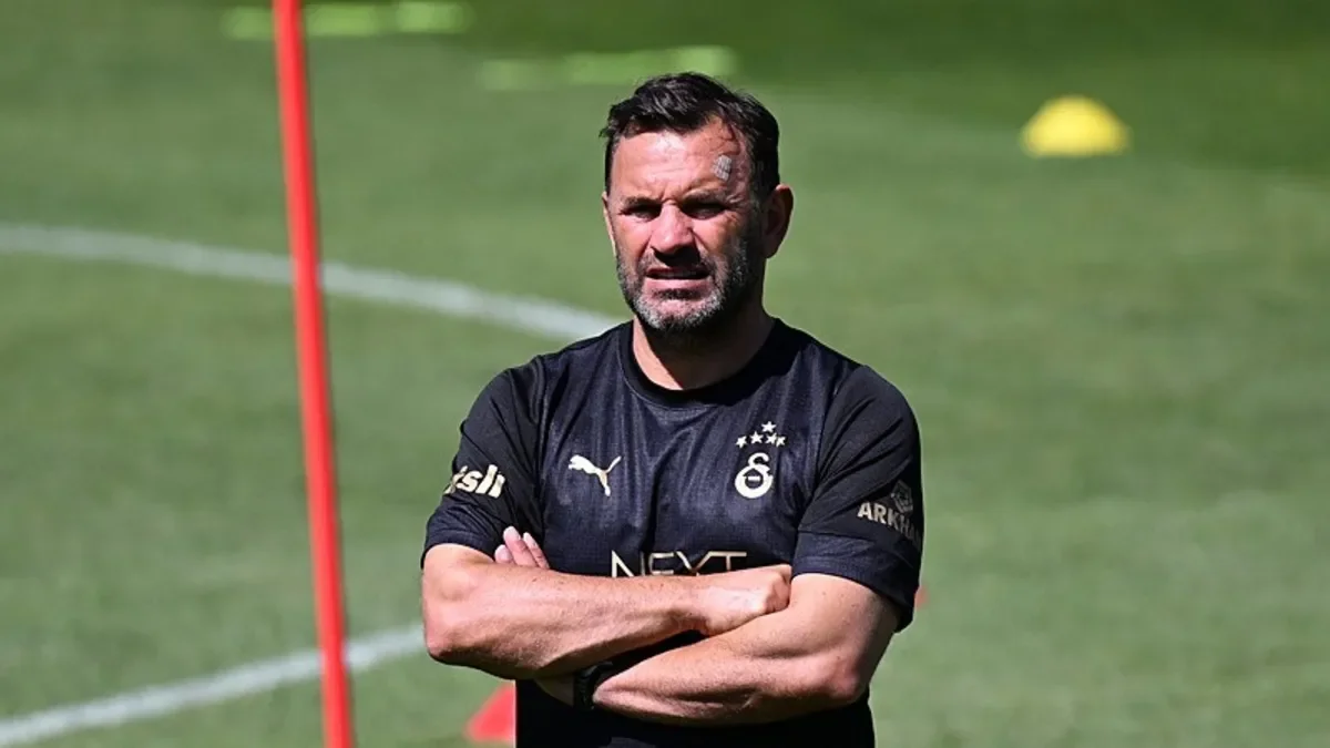 Galatasaray’da Okan Buruk'un transferine onay verdiği isim! Yönetime yazdı