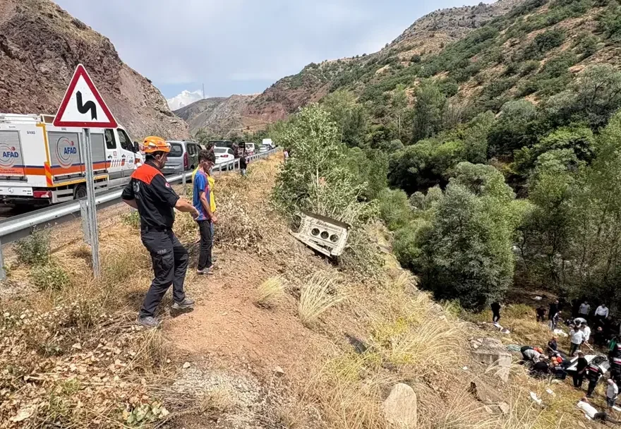 Gemin Deresi'nde katliam gibi kaza: 4 Ölü, 10 yaralı
