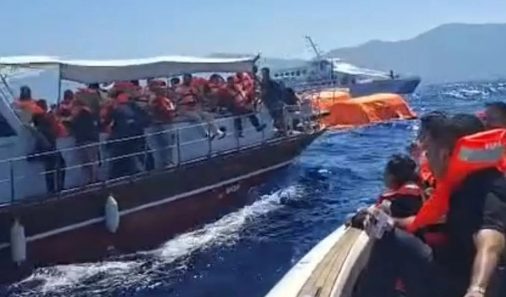 Girne'de yolcu gemisi neden battı, kaç kişi öldü? 3 günlük ulusal yas