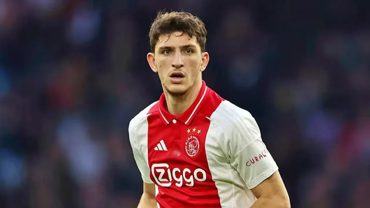 G.Saray Ajax'ın Türk yıldızına kanca attı!