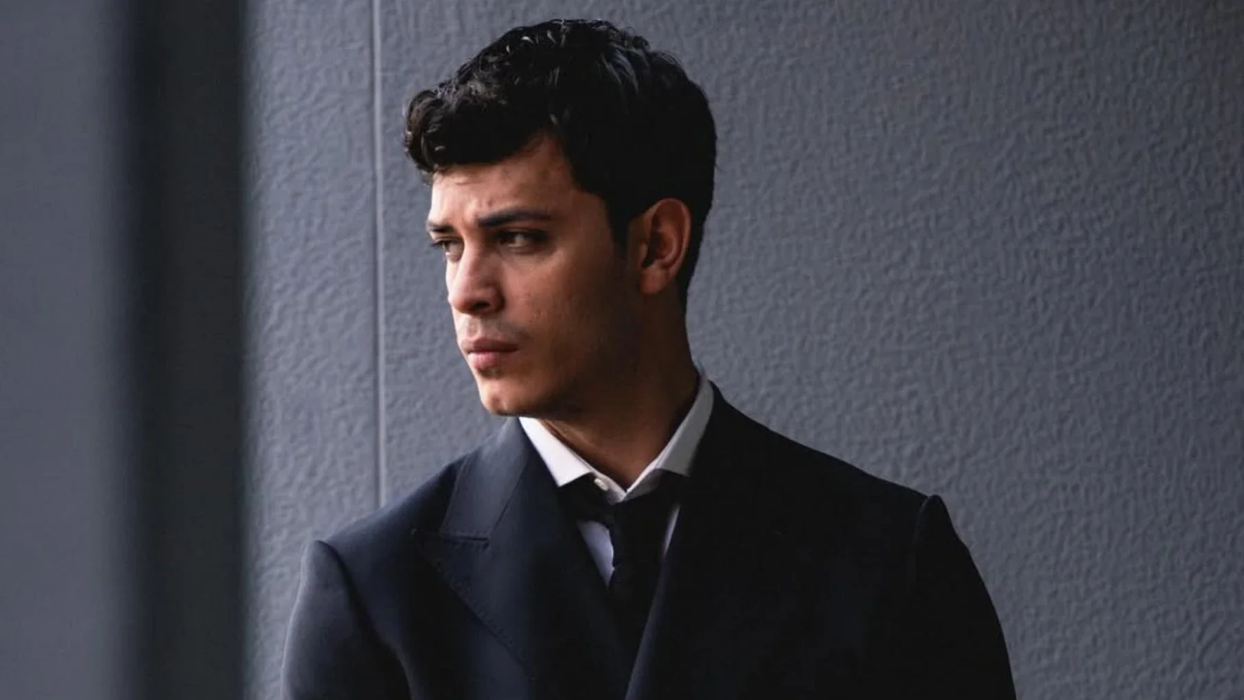 hakan-celebi-kimdir-kac-yasinda-nereli-dizi-ve-filmleri-2.webp