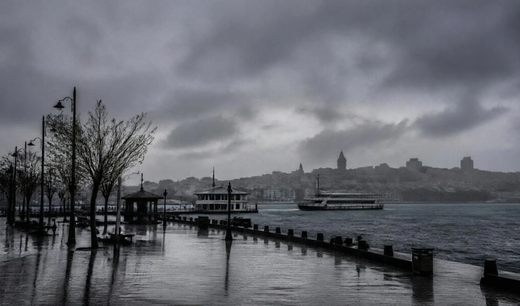 İstanbul'a perşembe günü sağanak geliyor! Marmara uyarıda