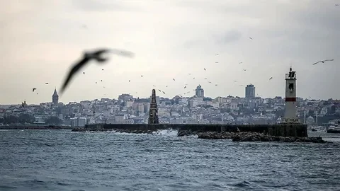 İstanbul'da poyraz gidiyor! Sıcaklıklar ne zaman yükselecek?