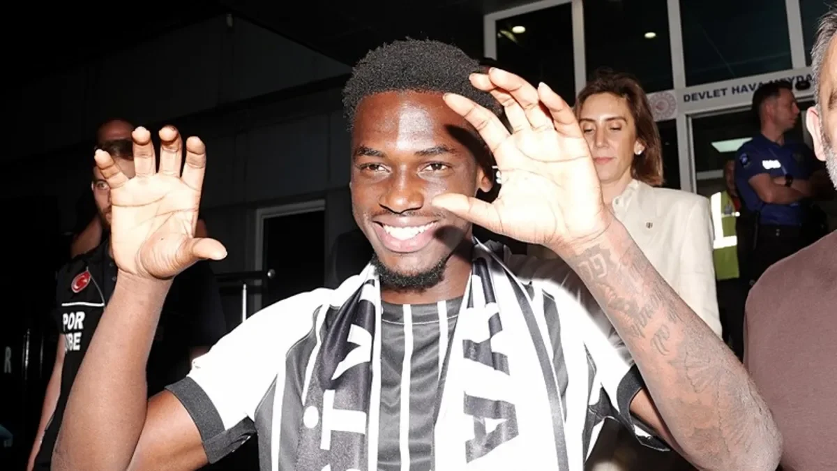 Italiano'nun istediği hücumcu geldi! Ernest Poku Beşiktaş'ta